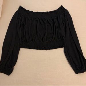 Black long sleeve crop top